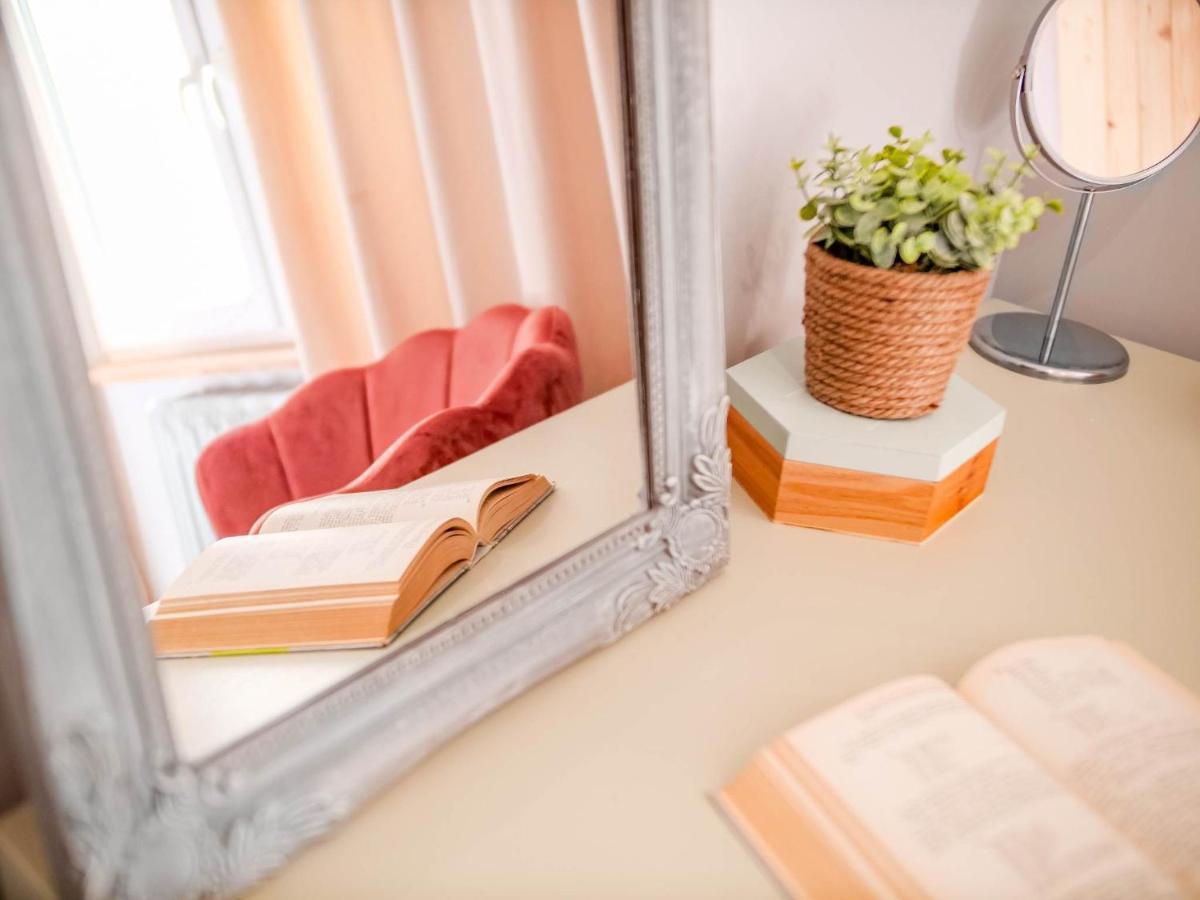 Gdynia Wyjatkowy Apartament Przy Lesie By Noclegi Renters Luaran gambar